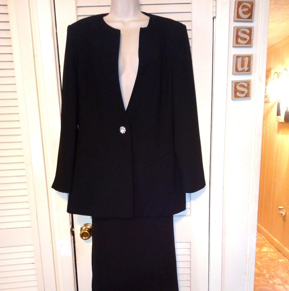 SIZE 12 ALLYSON CARA 2 PIECE SKIRT SUIT